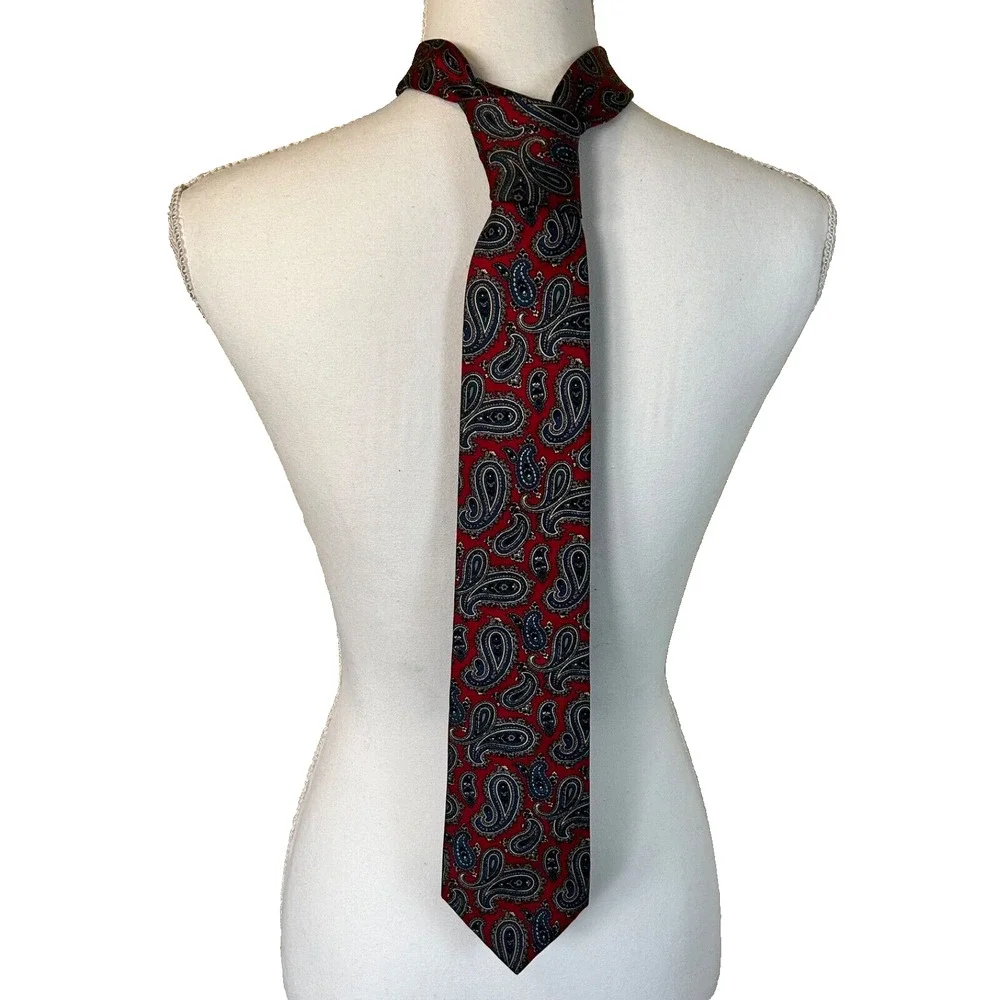 417 by Van Heusen Tie Red Blue Paisley Classic Pointed Red Blue Silk Necktie